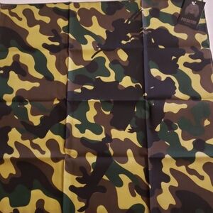 Lootwear Exclusive Predator 21" Jungle Camo Bandana From Lootcrate